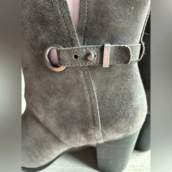 Koolaburra by Ugg | Samiah | stacked heel | suede | bootie | W7  *nwob* - Picture 10 of 13